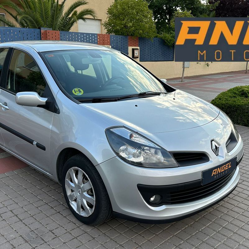 RENAULT CLIO 1.5 DCI EMOTION 5p: Catálogo y Servicios de Ángel Motor 87