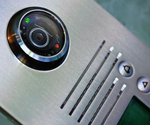 Porteros automáticos para colegios y fábricas