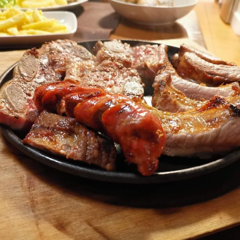 Platos principales y carnes a la brasa: Carta de Restaurante Asador O Alpendre