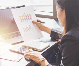 Estrategias clave para optimizar tus procesos laborales con apoyo profesional