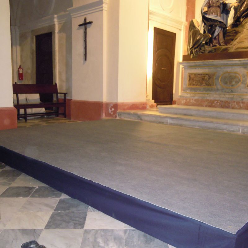 TARIMA EN ORATORIO EN CADIZ