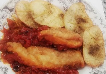 5 Bacalao Frito con Tomate y Guarnición.