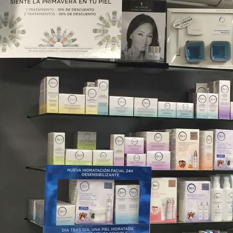 Línea de cosméticos: Servicios de Farmacia Cristina de Diego Martínez