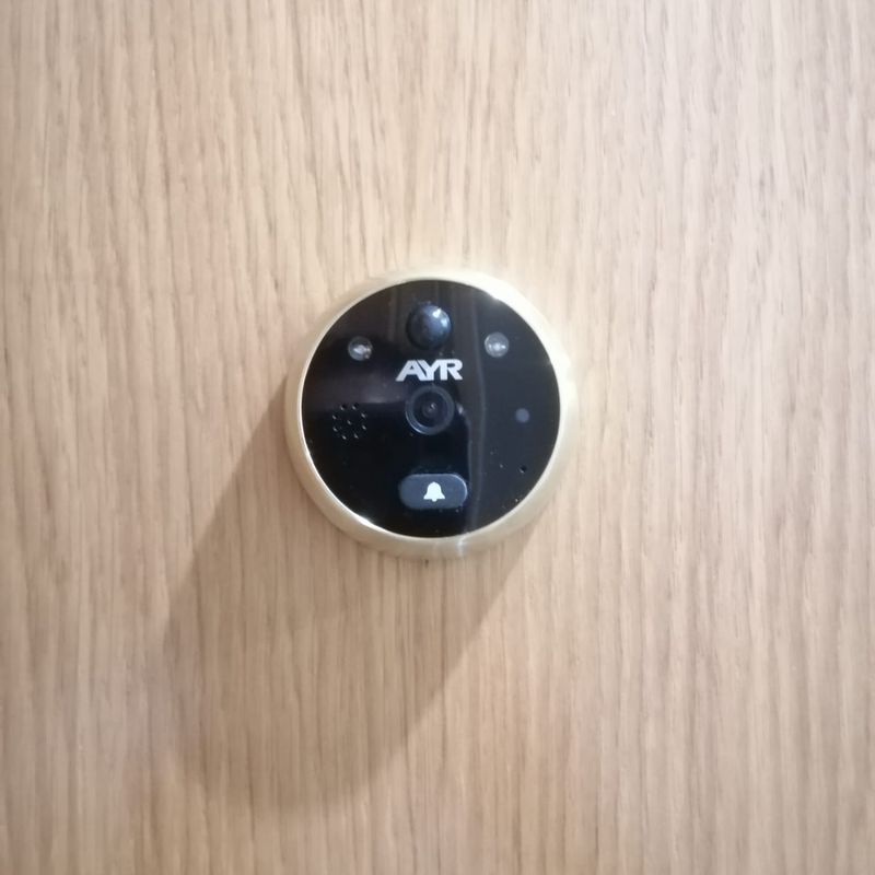 Vendemos e instalamos mirillas electrónicas: Servicios de Puertas Y Armarios Zarautz