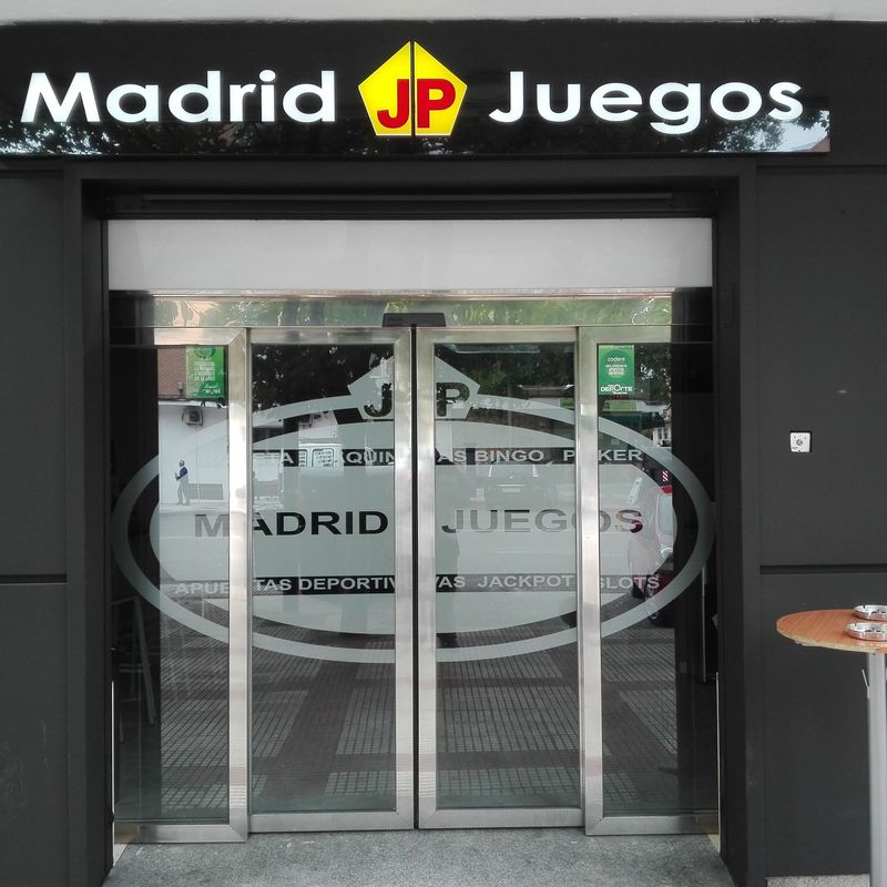 Rótulo luminoso en Madrid