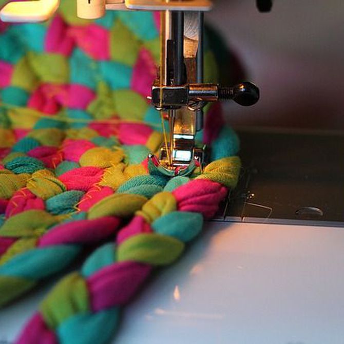 Razones por las que aprender a coser a máquina