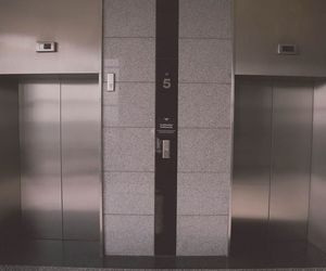  La obligación de los locales a contribuir a los gastos de adaptación del ascensor