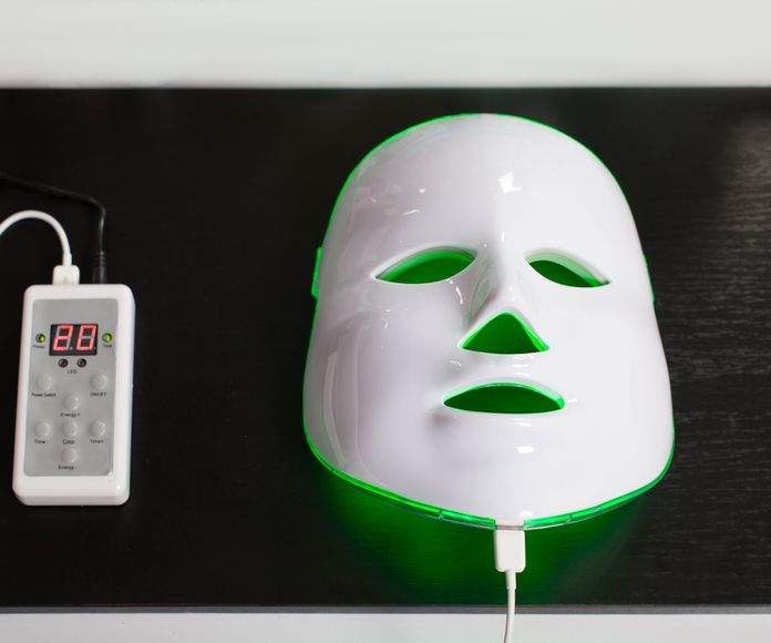 Tratamiento facial con Máscara LED: Nuestros Servicios de Centro de Belleza Mª Ángeles