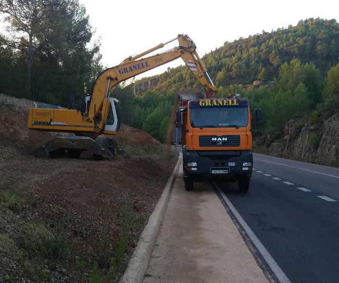 Construcción y mantenimiento de caminos, pistas forestales y carreteras: Servicios de Excavaciones José Granell
