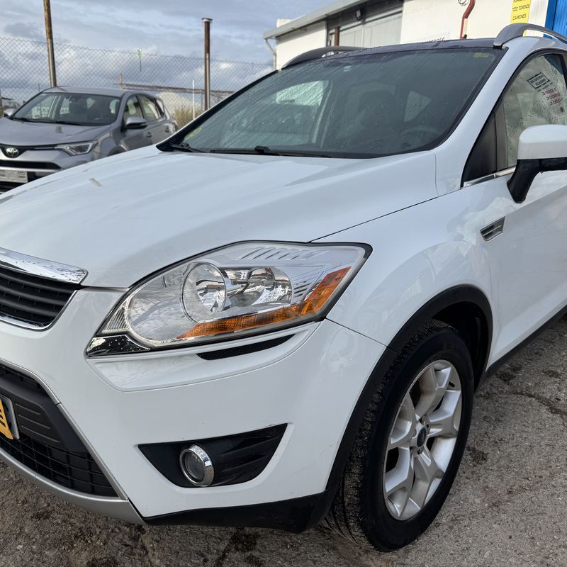 Ford kuga 2.0 tdci 140 cv del 2010 con 205.000 km: Stock de Vehículos de El Truekke