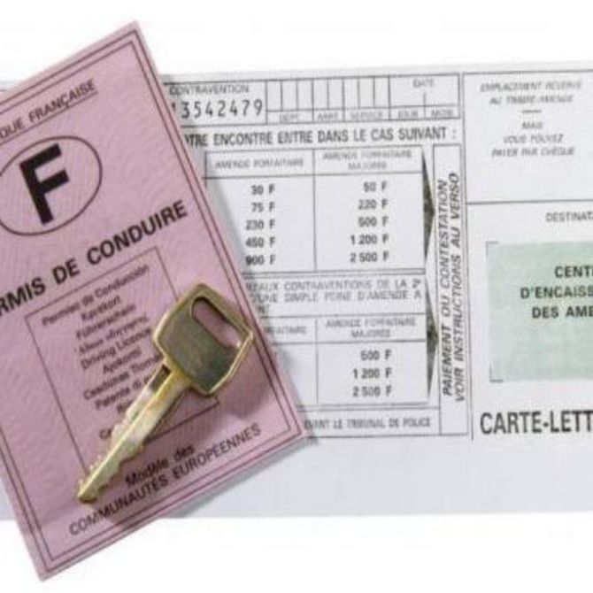 ¿Se puede multar a un conductor con el carnet caducado?