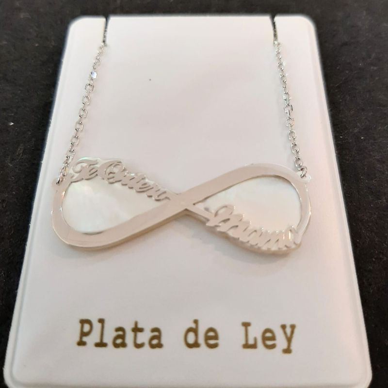 Colgante de plata y nácar en forma de infinito: Catálogo de Joyería Izquierdo