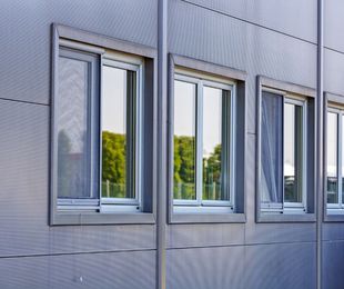 El mantenimiento de las puertas y ventanas de aluminio