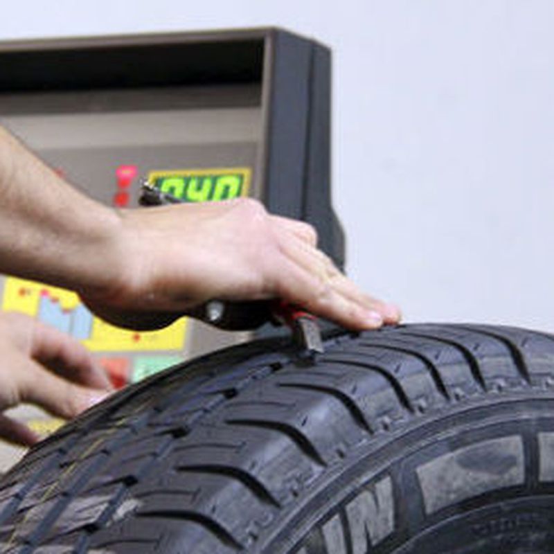Servicios de neúmáticos: Servicios de Neumáticos Llansá