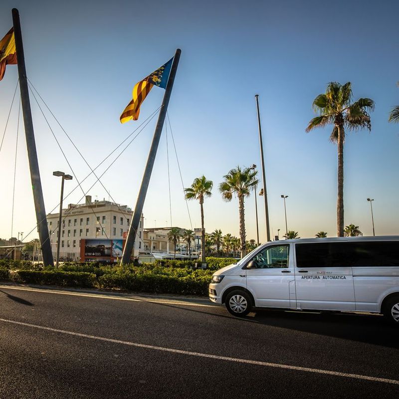 Recogidas en puerto y aeropuerto: Servicios de Su Taxi Valencia