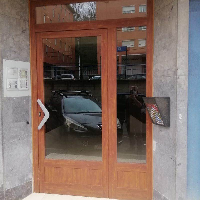 Marcos de portales: Servicios de Puertas Y Armarios Zarautz