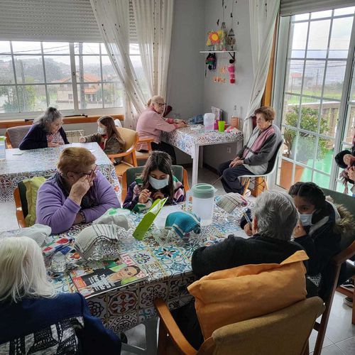 Pasando un domingo entretenido con nuestros abuelos