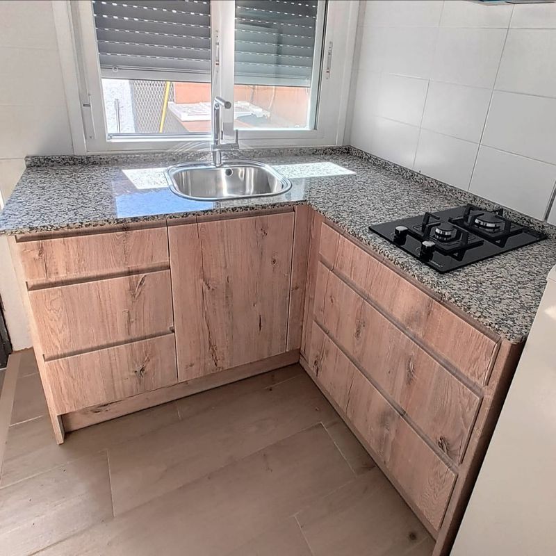Instalación apartamento en Valdeobispo: Servicios de Duran Cocinas y complementos