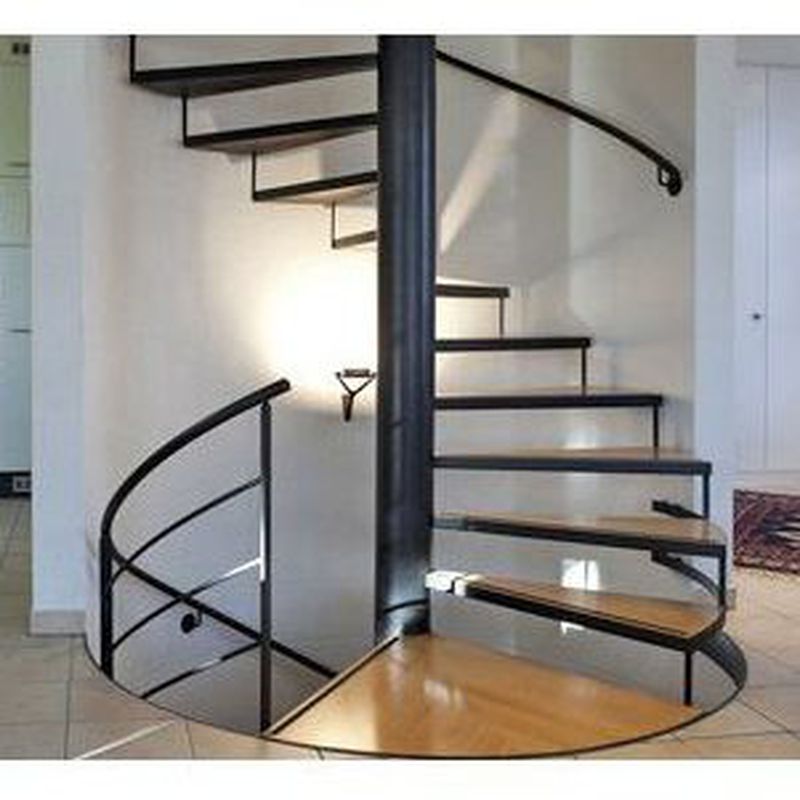 Escaleras de diseño: Servicios de Cuatro Paredes