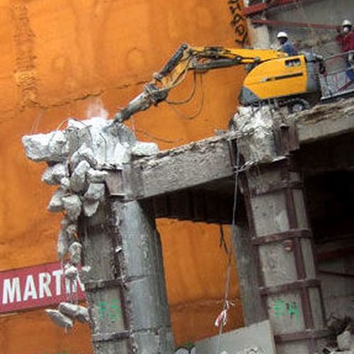 Demoliciones controladas en Madrid