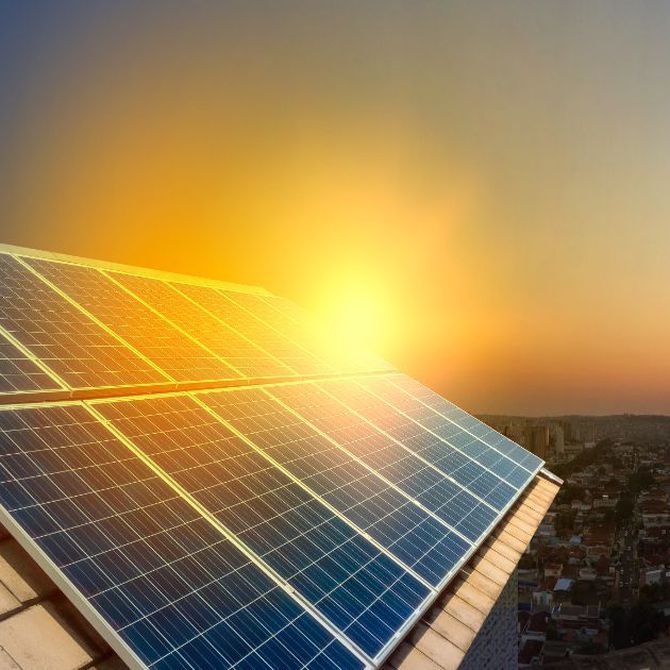 ¿Qué mantenimiento requieren las placas solares?