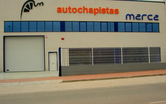 Fachada de instalaciones