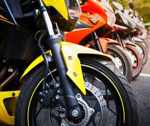 Cuidados y mantenimiento de la cadena de tu moto