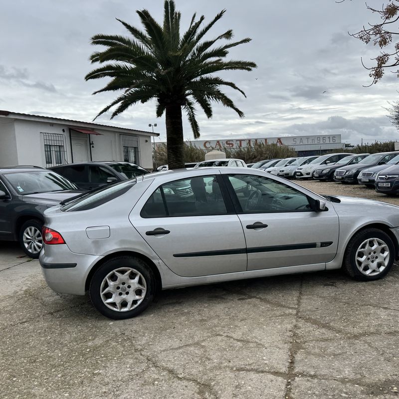 Renault laguna 1.9 dci 110 cv del 2006 con 287.000 km: Stock de Vehículos de El Truekke