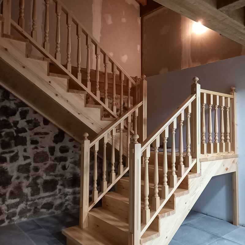 Escaleras y balaustres: Servicios de Ebanistería y Carpintería Martín