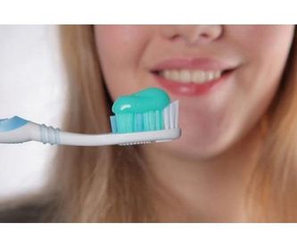 Limpieza dental: Tratamientos de Lucía González Botana