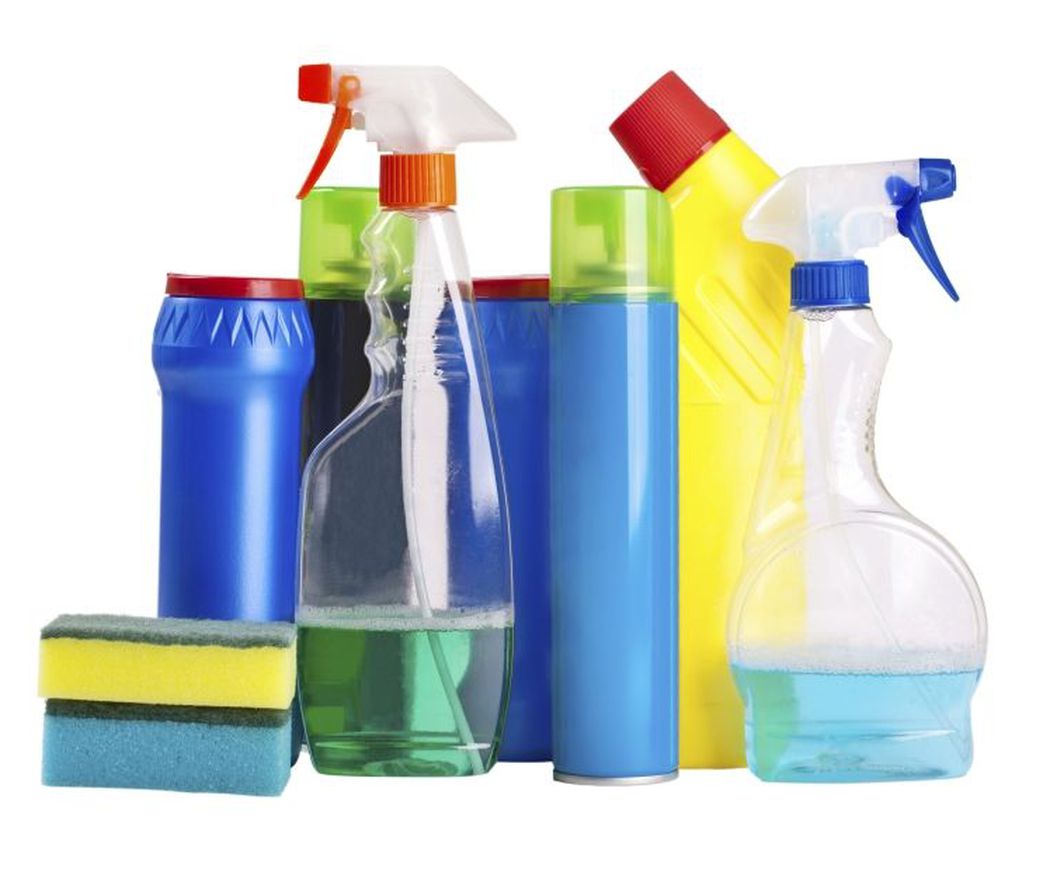 Consejos para reducir el uso de productos de limpieza peligrosos