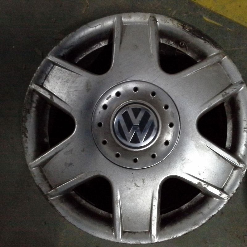 Llantas de aluminio de Volkswagen de R-16 de 5 tornillos en desguaces Clemente de Albacete