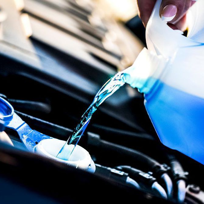 ¿Para qué sirve el anticongelante del coche?