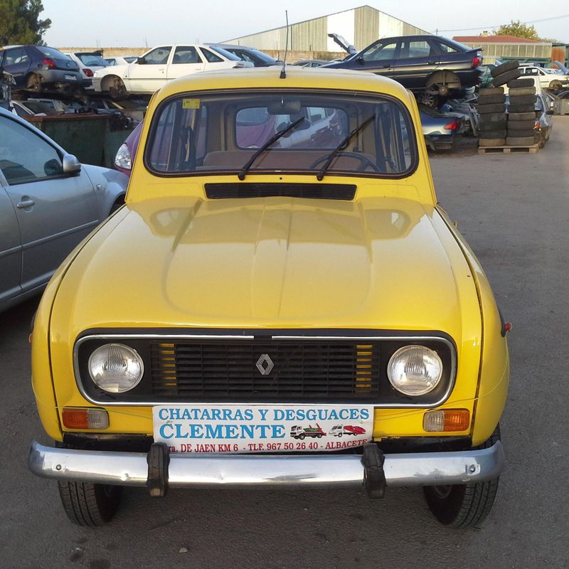 Renault 4 L para venta de piezas en desguaces Clemente de Albacete