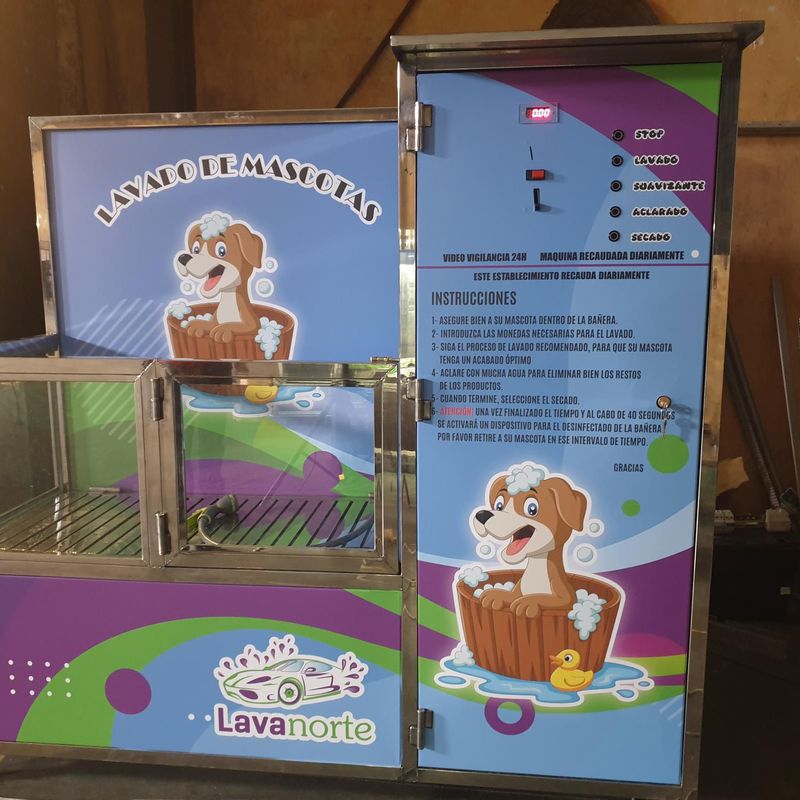 Aspiradoras "Fioto" y máquina lava perros: Servicios de Suministros Hispapress