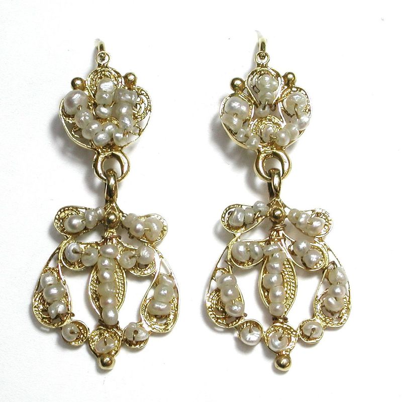 Pendientes de oro de 18k con perlas aljófar. S. XIX.: Catálogo de Antigua Joyeros
