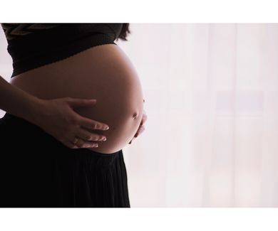 Las 6 etapas del embarazo (y sus características)
