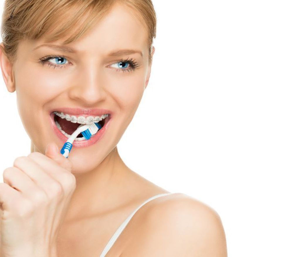 Porqué sangran las encías y cómo prevenirlo