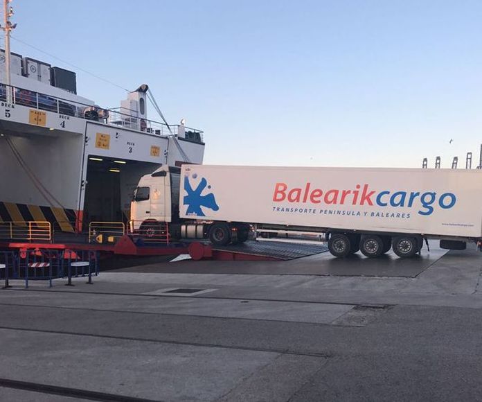 Recogidas y entregas: Servicios especializados de Balearikcargo