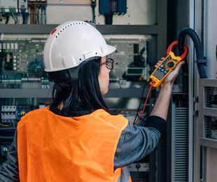 La importancia de la protección en los cuadros eléctricos: Fusibles y disyuntores