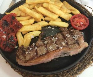 Restaurante con menú diario en Vila-seca, con espacio para celebraciones