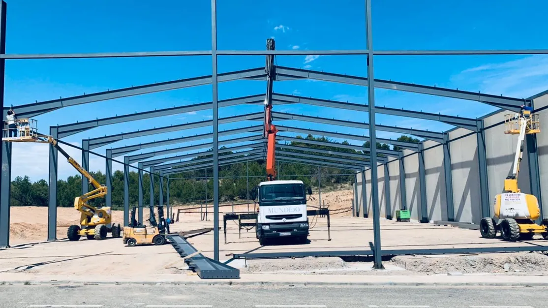 Empresa de fabricación y montaje de estructuras metálicas en Lorca