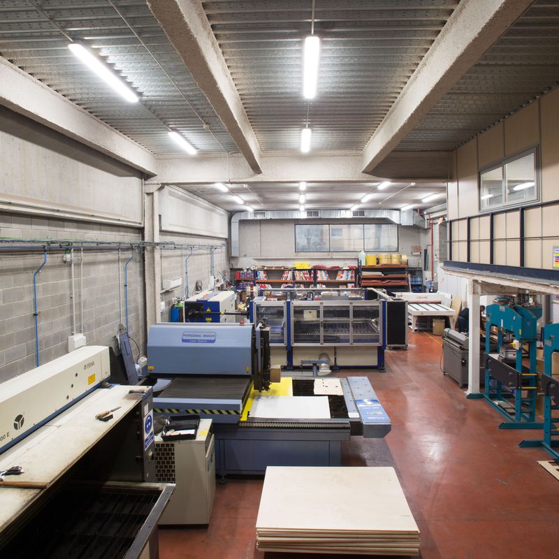 Instal·lacions i maquinària: Serveis i productes de Troquels Geser