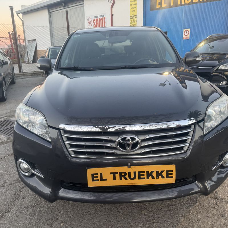 Toyota Rav 4 2.2 d4d 150 cv del 2011 con 204.000 km: Stock de Vehículos de El Truekke