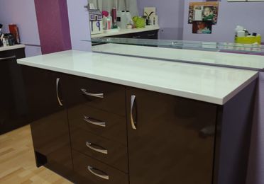 Estudios, clínicas y centros de belleza