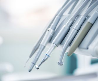 Implantología: Especialidades de Clínica Dental Virgen de la Victoria. Dr. Leopoldo Hernández
