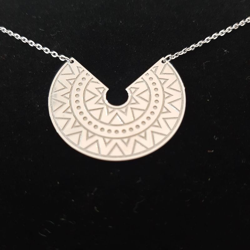 Colgante de plata azteca: Catálogo de Joyería Izquierdo