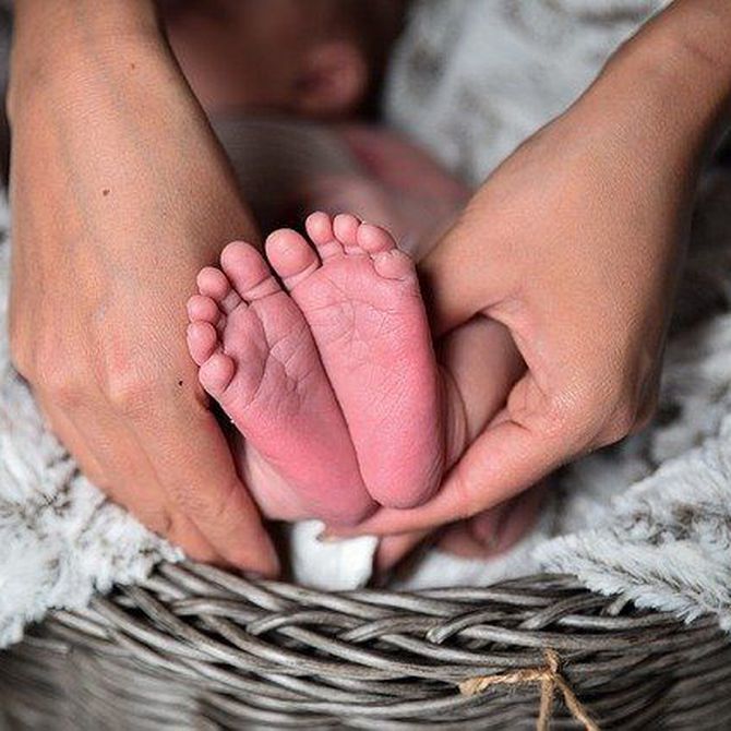 Cómo prevenir el contagio de hongos en los pies