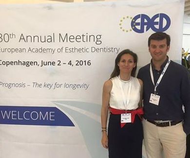 En el congreso de la European Academy of Esthetic Dentistry.
