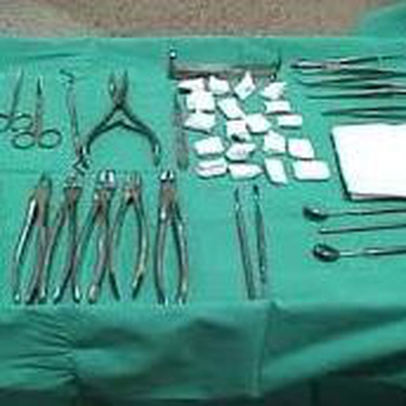 Cirugía: Tratamientos de Clínica Dental Tucán